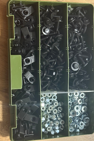 Body Bolt and Clip Nut kit